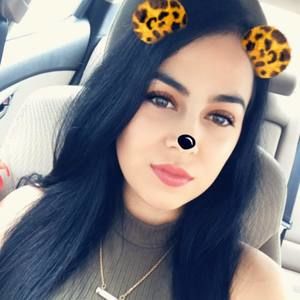 Meet your Posher, Dianelys