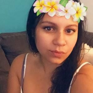 Meet your Posher, Raquel