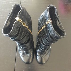 Authentic Mulberry Postman's Lock ankle boots.