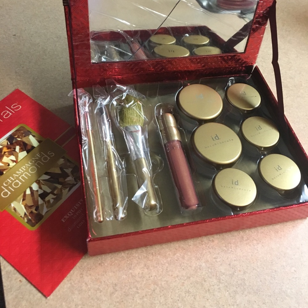 BareMinerals champagne diamond infused set