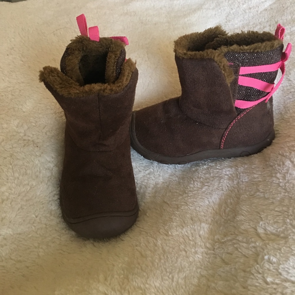 Carter's brown boots
