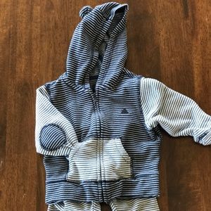 GAP - size 18-24 cute and cozy!