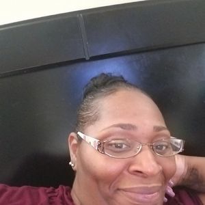 Meet your Posher, Pamela