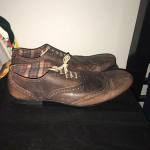 Men's bed stu oxford dress shoes.
