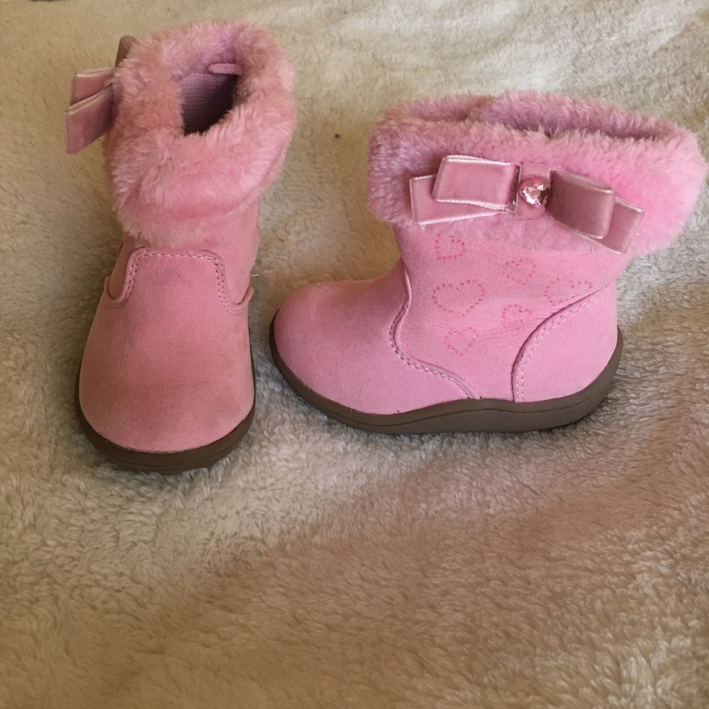 Pink winter boots