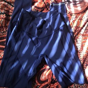 Navy LULULEMON's leggings