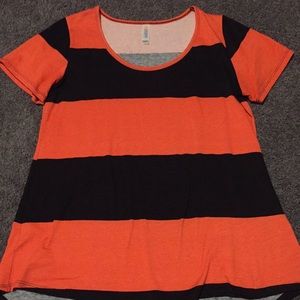 NWOT Lularoe Classic Size small