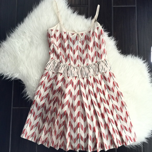 Marc By Marc Jacobs Dresses & Skirts - Marc by Marc jacobs chevron ruffle red multi dress