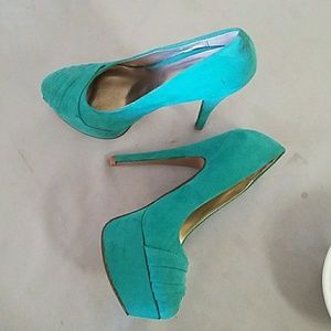 Green heels. Green heels.