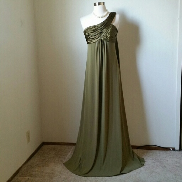 One shoulder floor length gown - Picture 2 of 6