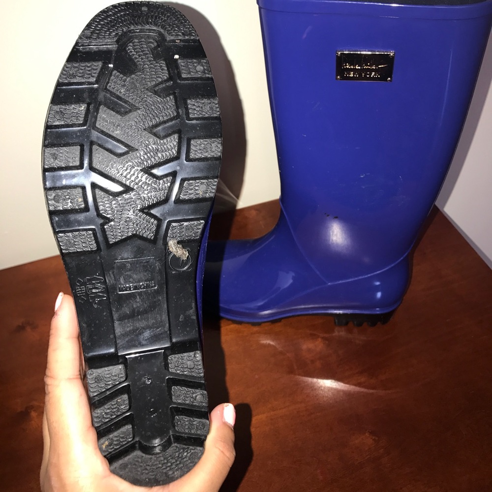 Blue boots for rain or winter