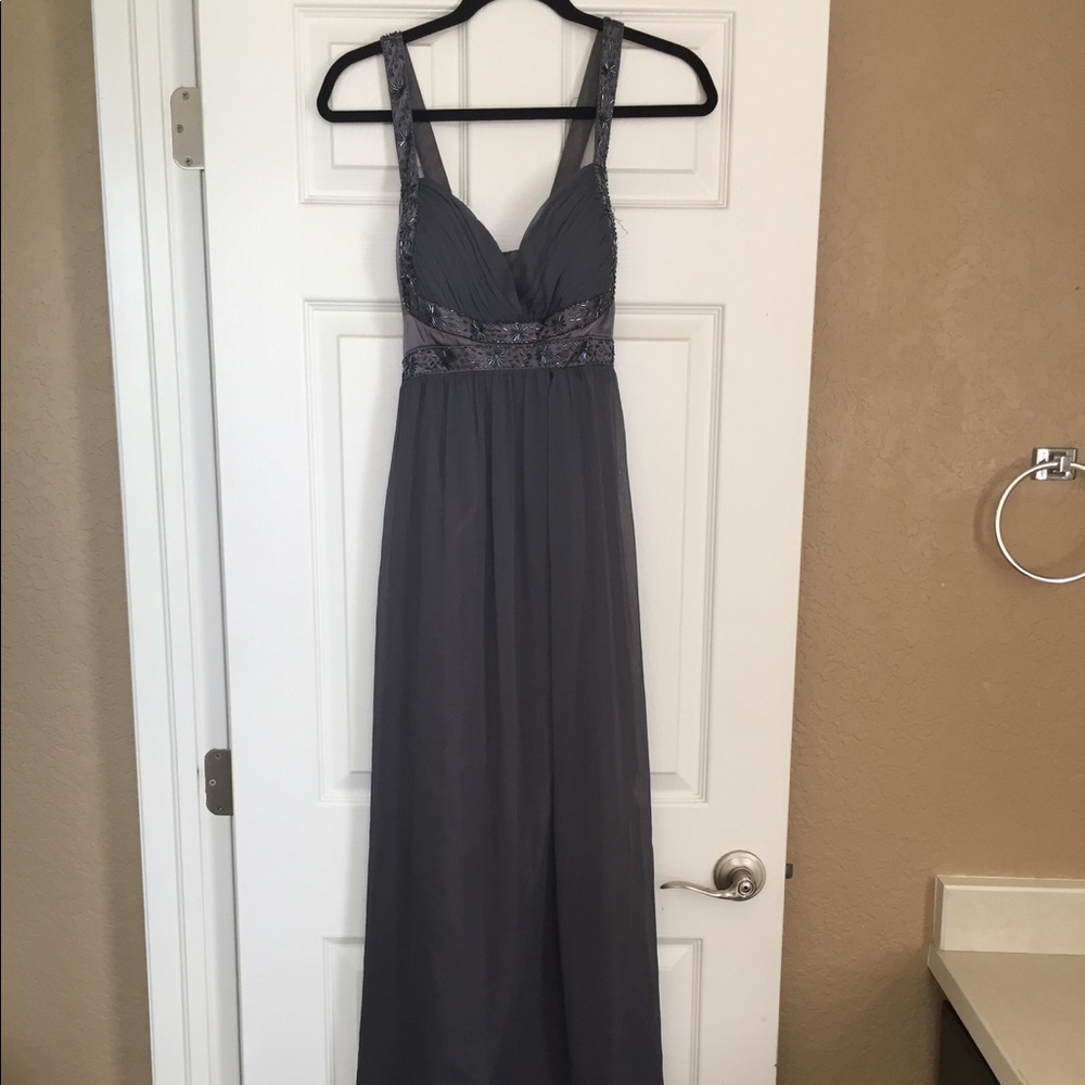 Lovely floor length prom or homecoming dress!