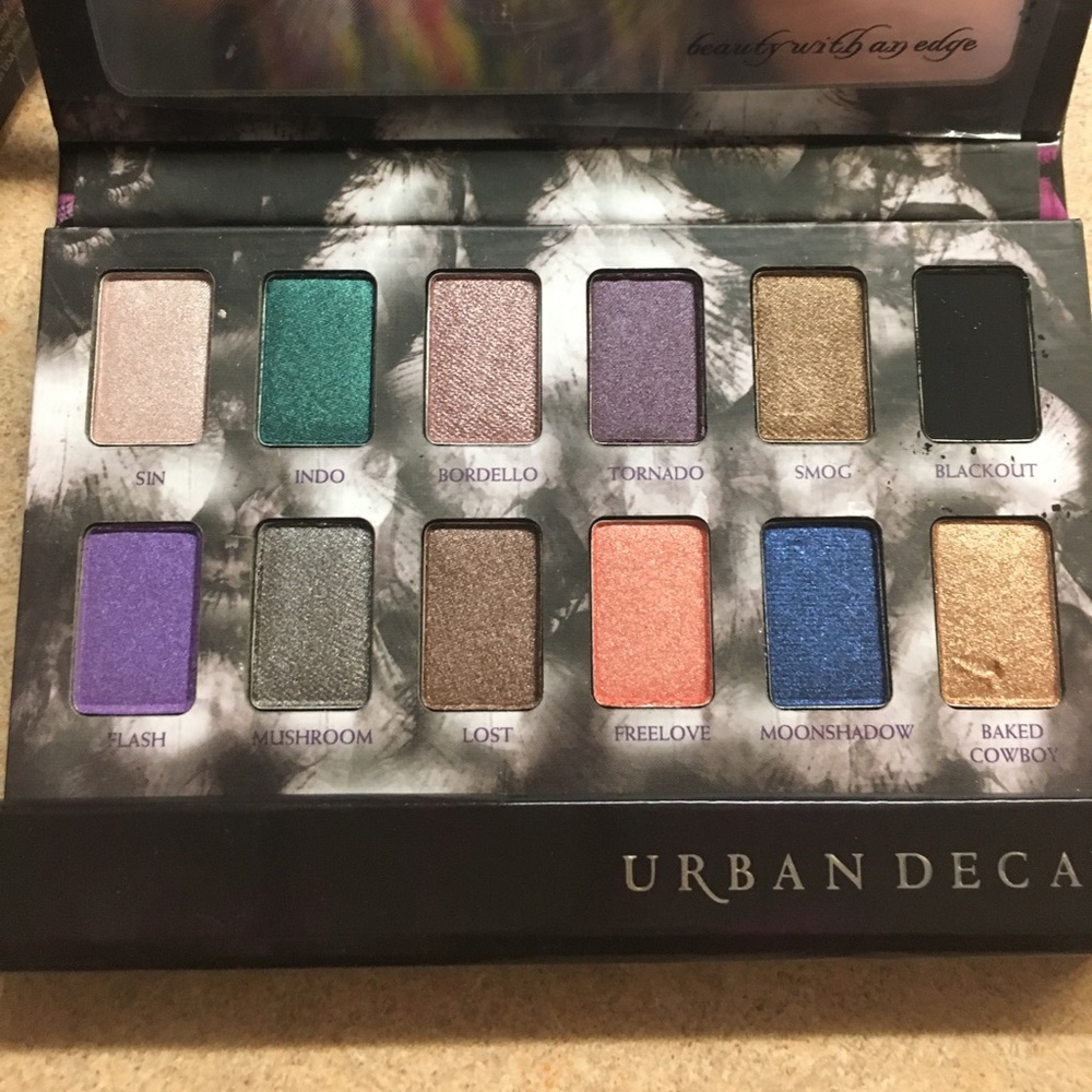 Brand new urban decay shadow box