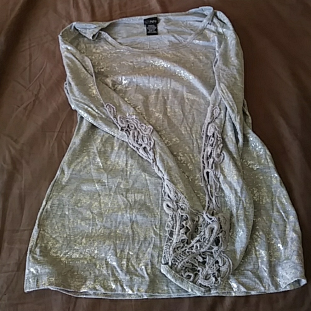 Long sleeve shirt