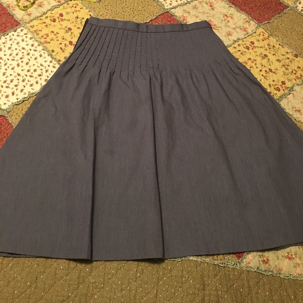 Ladies size 4 Isaac Mizrahi blue gray full skirt