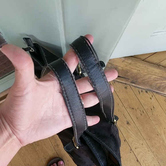 Dooney - Picture 2 of 4