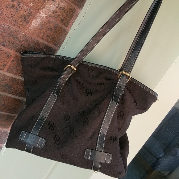 Dooney - Picture 4 of 4