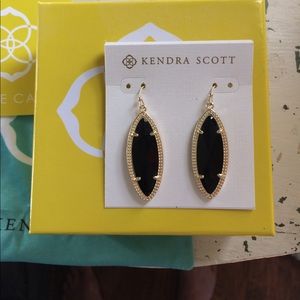 NWOT KENDRA SCOTT EARRINGS