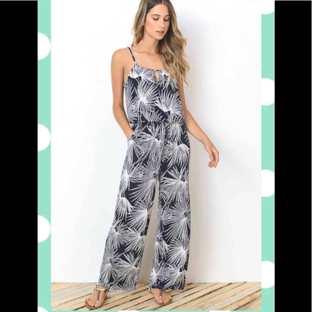 GILLI NAVY & WHITE JUMPSUIT