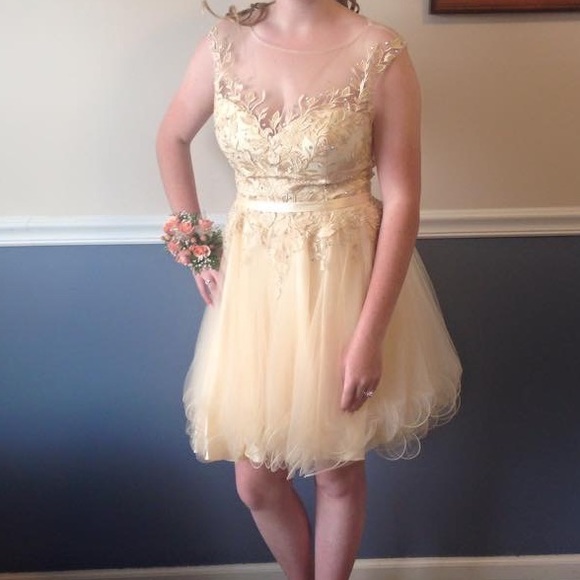 Sweet, short champagne colored formal dress - Picture 2 of 6
