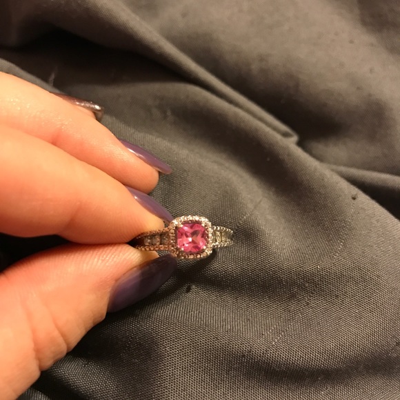 Pink lab created ring - Picture 3 of 3