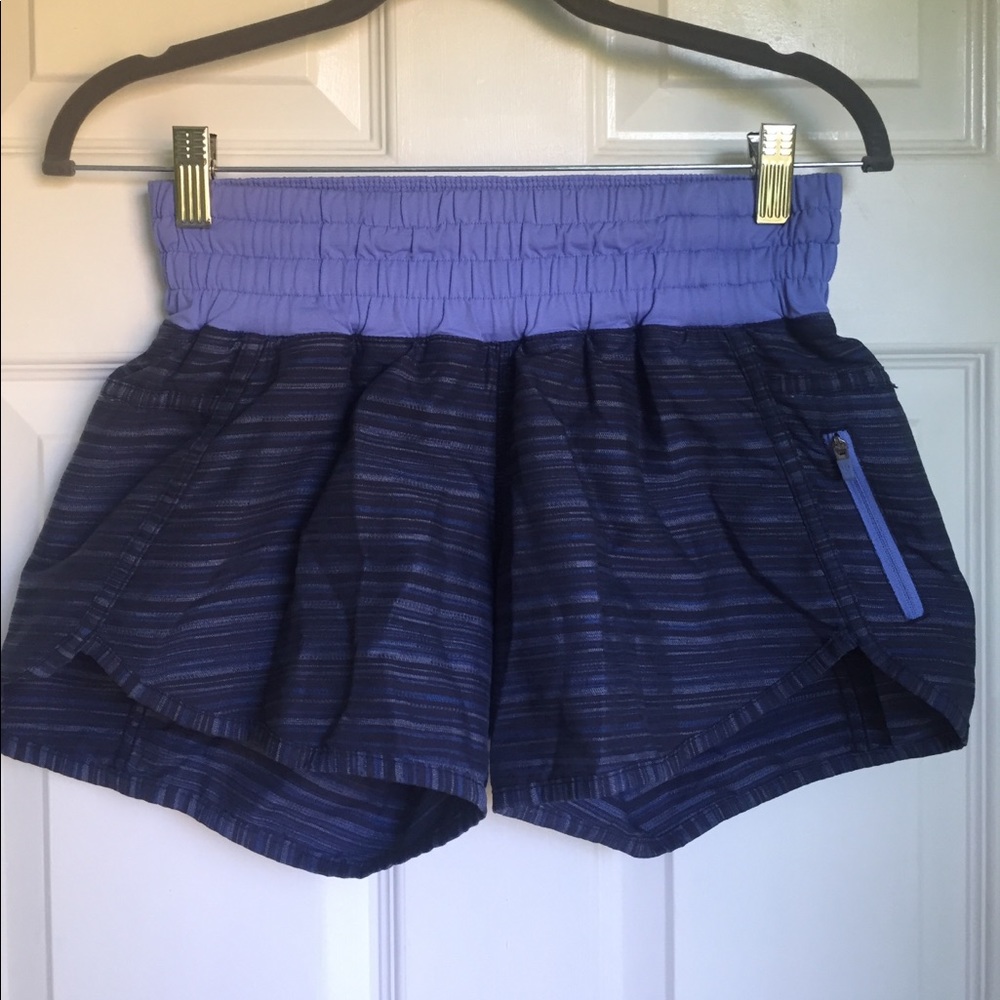 Lululemon Tracker III Shorts Size 6