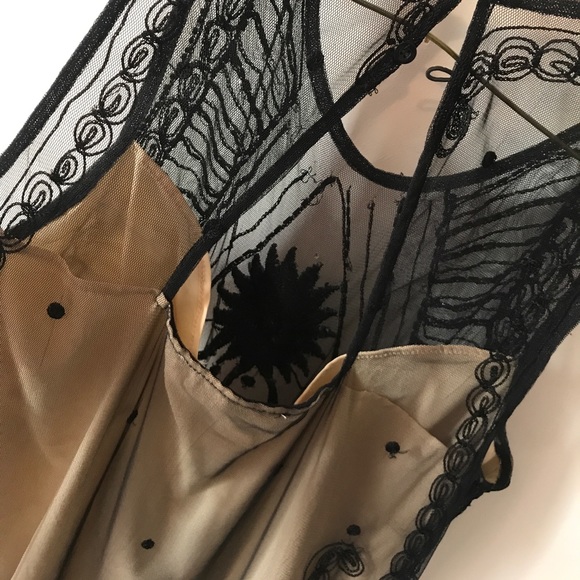 Black laced dress with beading. - Picture 3 of 5