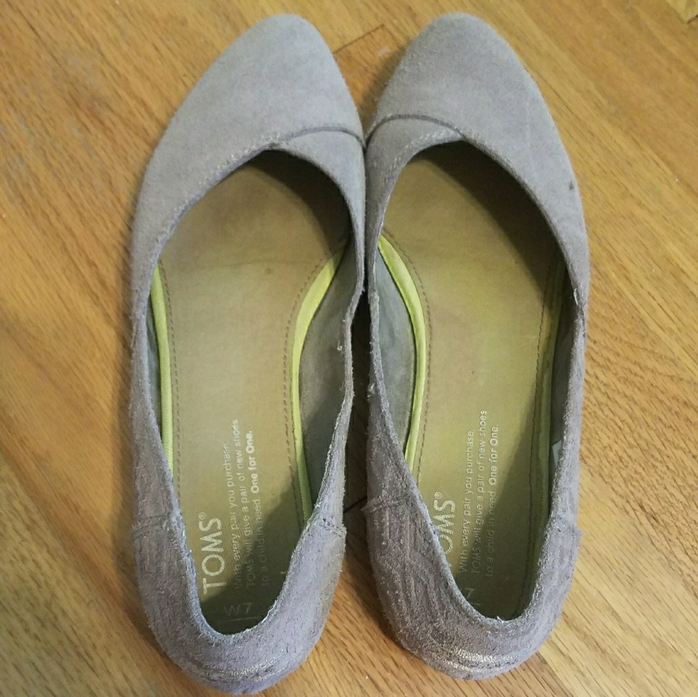TOMS Flats