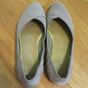 TOMS Flats