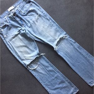 Abercrombie & Fitch Distressed Jeans Size 8R Abercrombie & Fitch Distressed Jeans Size 8R