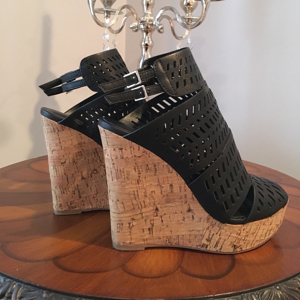 Charles David Wedges - Picture 4 of 4