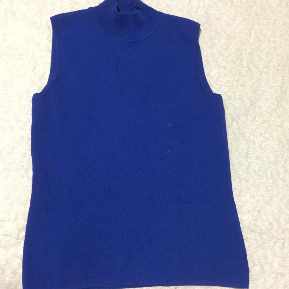 Cable & Gauge turtle neck top