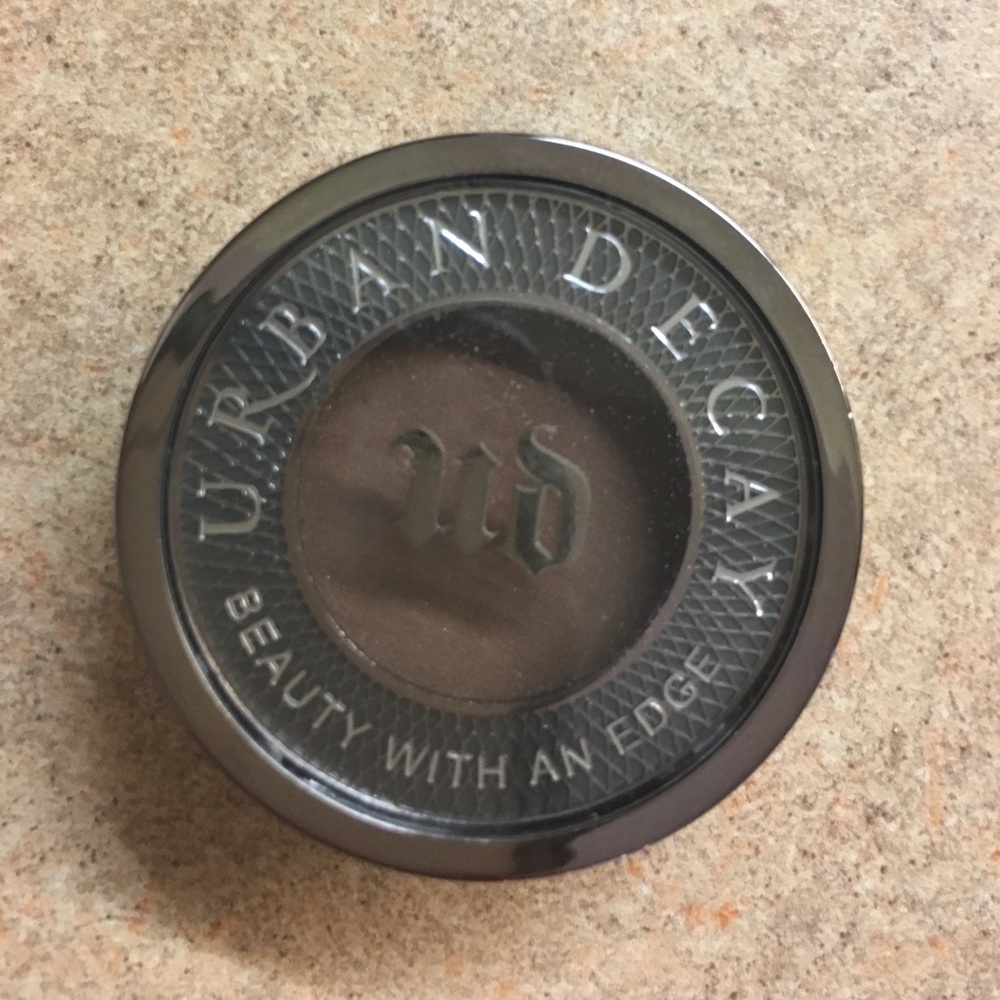 Urban decay eyeshadow single in secret service