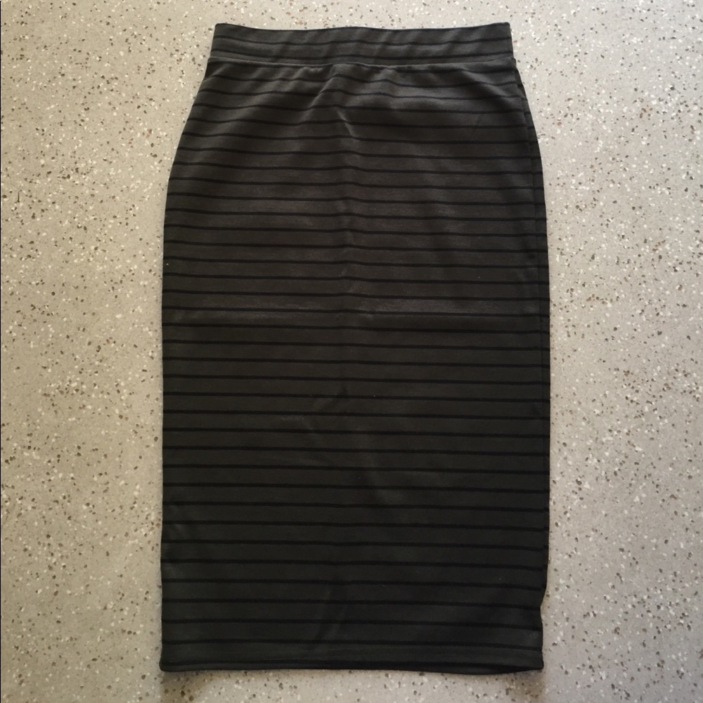 NWT Cotton On pencil skirt
