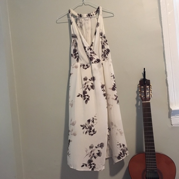 Modern Floral Dress - Picture 3 of 8