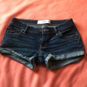 •• hollister shorts ••
