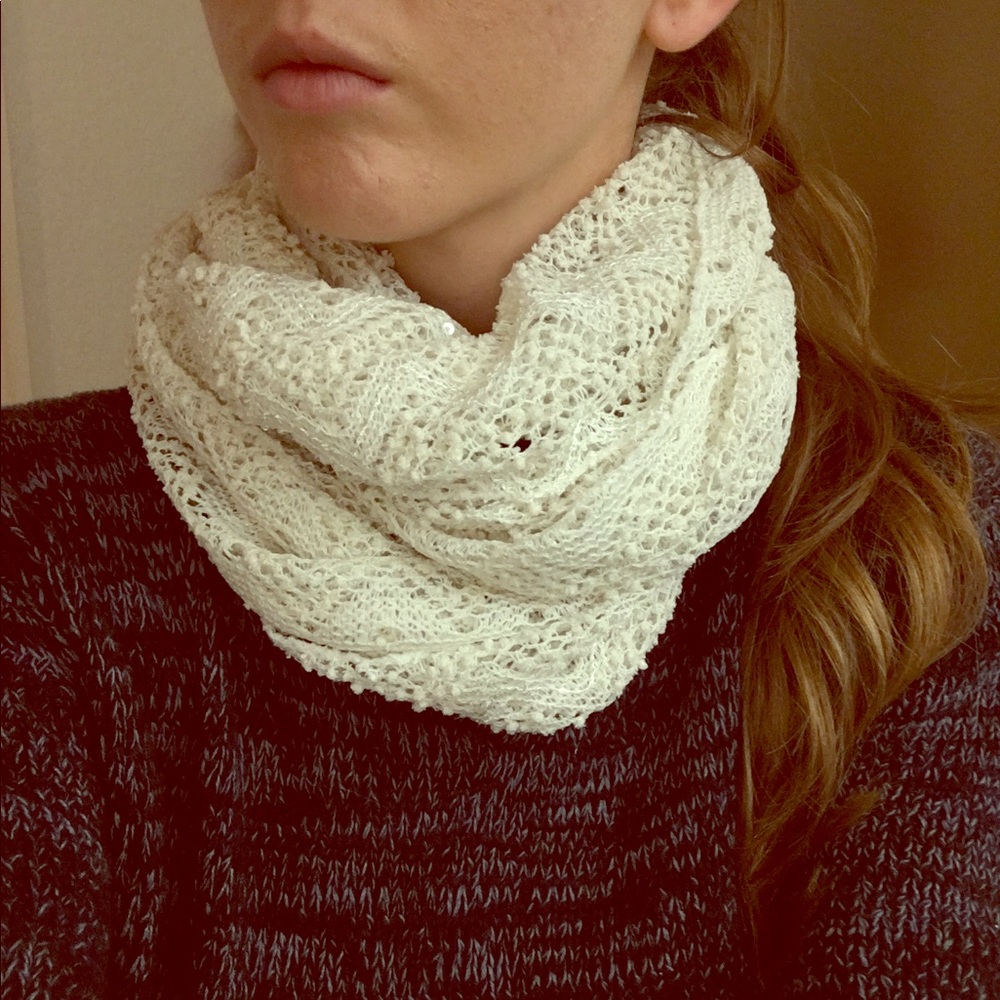 Knit scarf