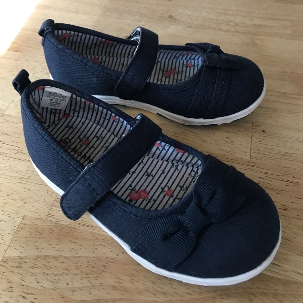 Navy Blue Canvas Toddler Girls size 9 🎀