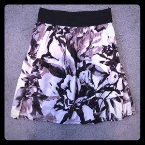 Black and white design skirt