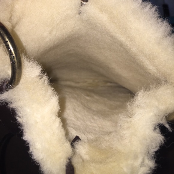 Ugg Australia cross body leather/ sheepskin bag - Picture 4 of 4