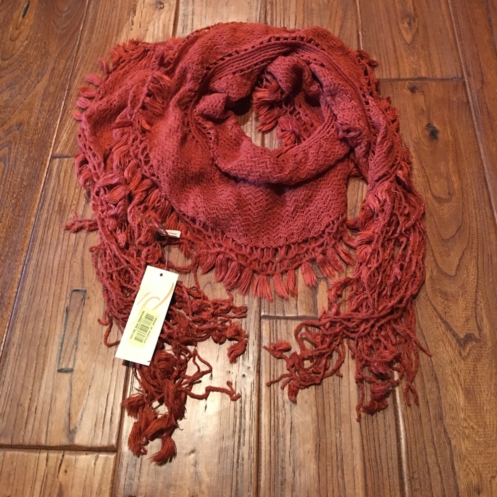 NWT Collection18 Scarf