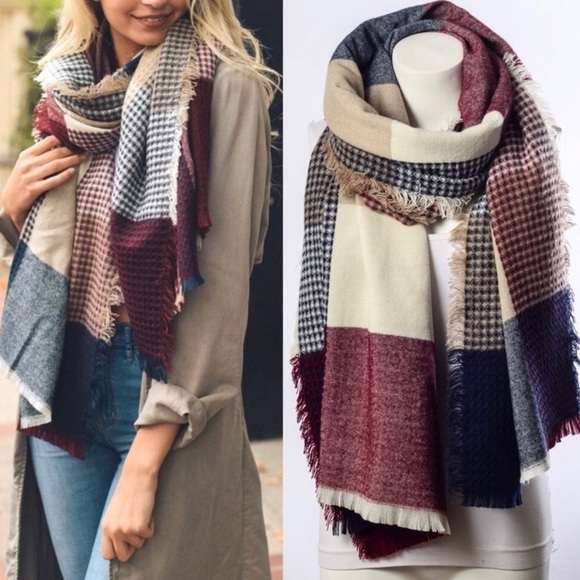 🎉SALE 🎉 Burgundy/Navy Blanket Scarf - Picture 3 of 3