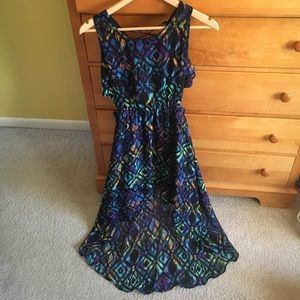 Patterned high-low dress!