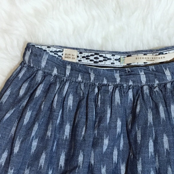 Pull&Bear blue chambray mini skirt - Picture 2 of 5