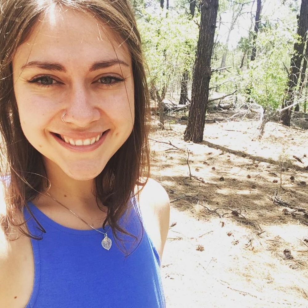 Meet your Posher, Lexz