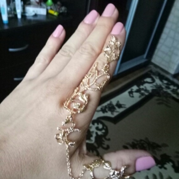 Hollow Carved Flowers Double Finger Ring - Picture 5 of 5