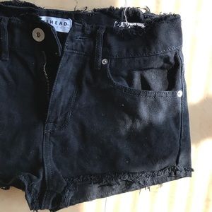 BLACK DISTRESSED SHORTS