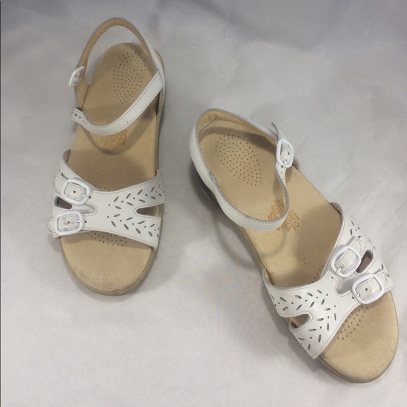 Sas white womens buckle leather sandals. - Picture 2 of 7