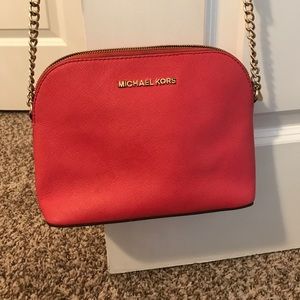 Michael Kors Jet Set Large Leather Cross Body