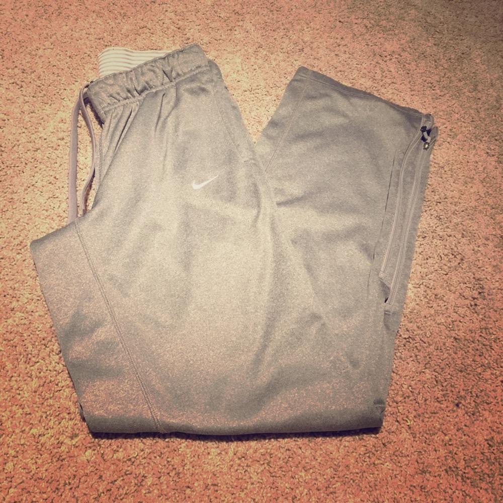 Nike thermal fit sweat pants